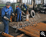 Xinhai workers are working