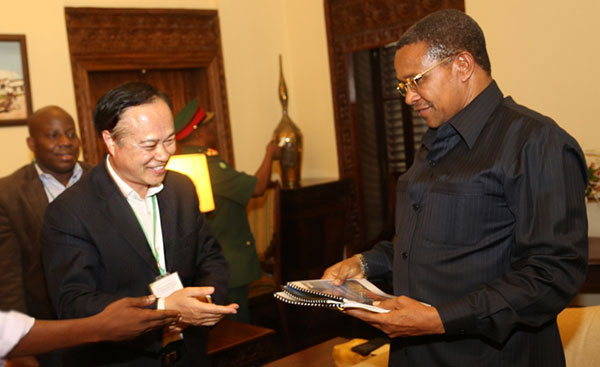  Xinhai Chairman and President of Tanzania 